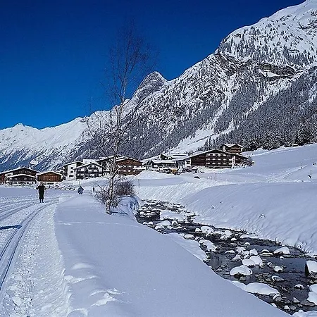 Hotel Bergland Superior Sankt Leonhard im Pitztal