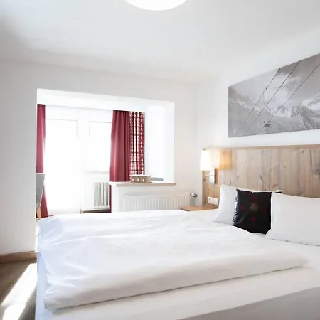 Bergland Superior Hotel 3*